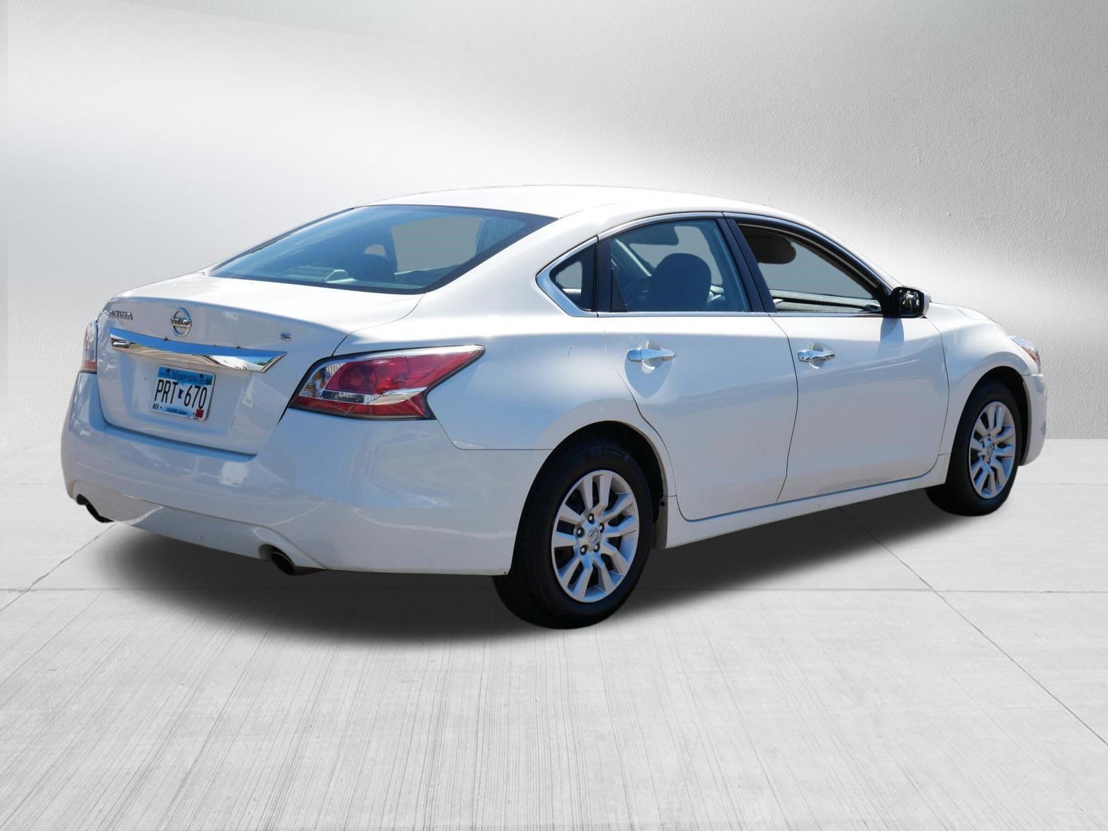 Used 2015 Nissan Altima 2.5 S FWD image 7