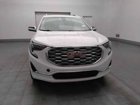 Used 2020 GMC Terrain Denali w/ Denali Premium Package FWD image 14