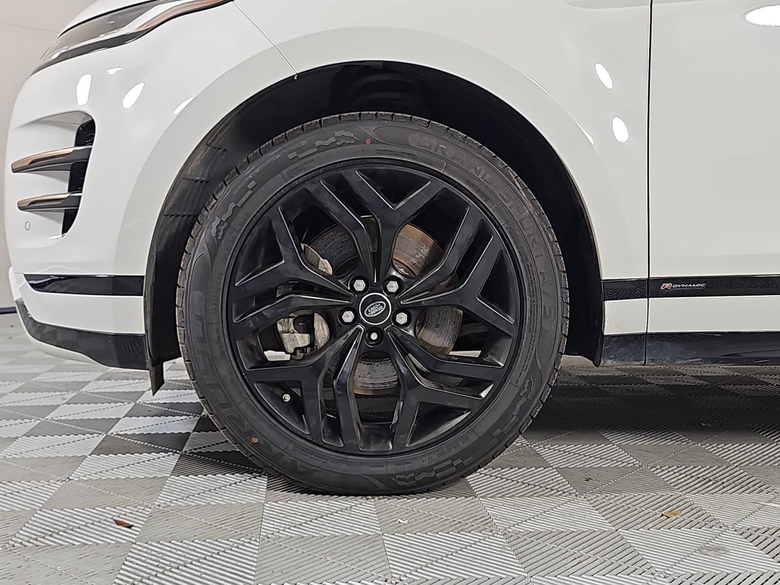 Used 2020 Land Rover Range Rover Evoque R-Dynamic S AWD/4WD image 10