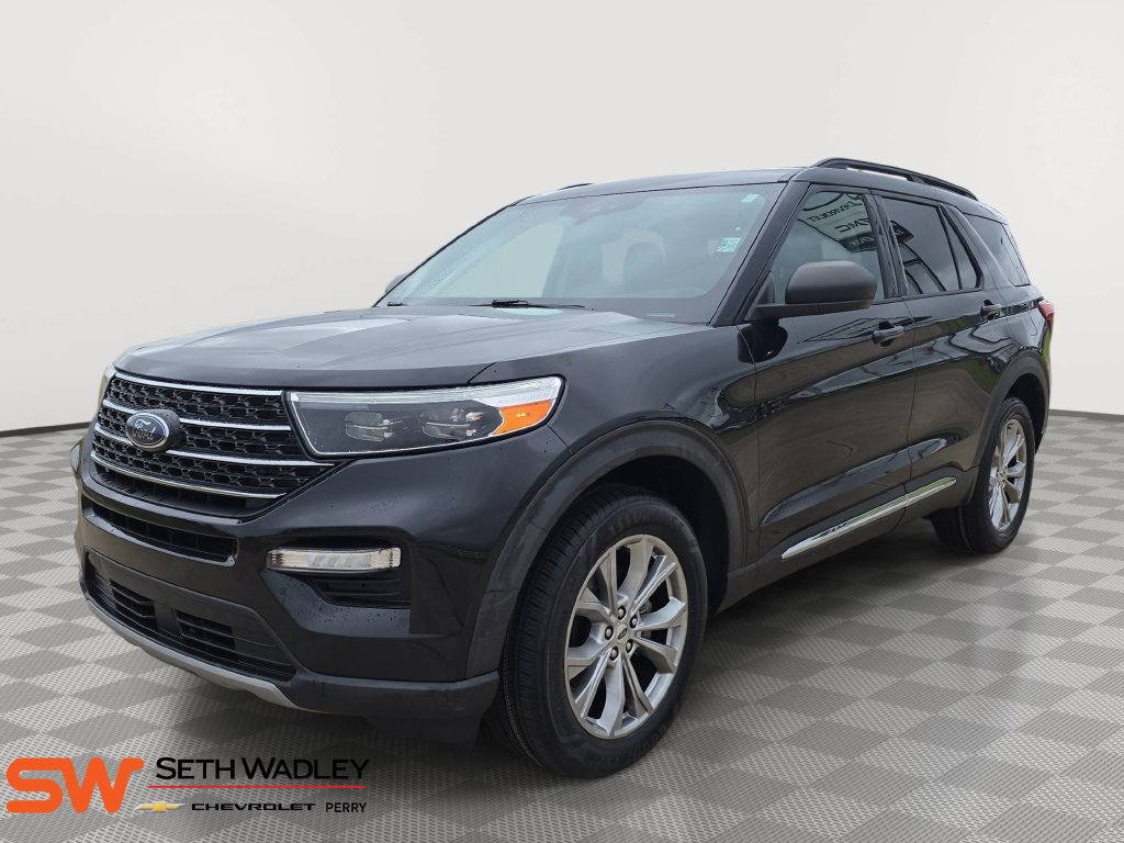 Used 2021 Ford Explorer XLT w/ Equipment Group 202A AWD/4WD image 3