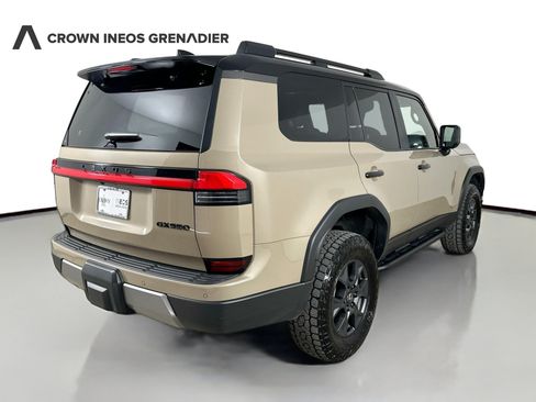 Used 2025 Lexus GX 550 AWD/4WD image 5