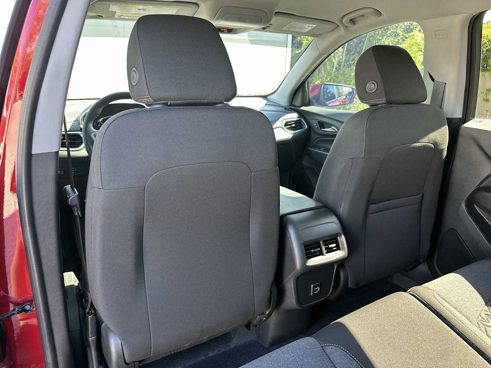 Certified 2024 Chevrolet Equinox LT FWD image 16