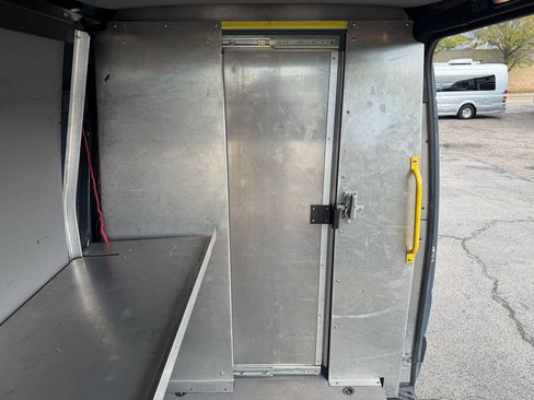 Used 2018 Mercedes-Benz Sprinter 2500 image 24
