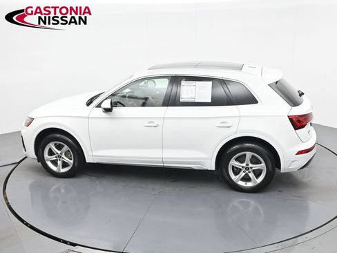 Used 2023 Audi Q5 2.0T Premium w/ Convenience Package AWD/4WD image 32