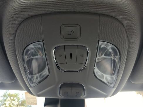 Used 2022 Jeep Compass Latitude w/ Sun and Sound Group FWD image 24
