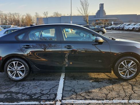 Used 2023 Kia Forte LXS image 16