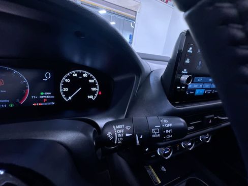 Used 2025 Honda HR-V EX-L image 19