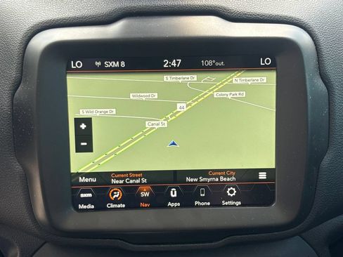 Used 2023 Jeep Renegade Altitude w/ Sun/Sound Group AWD/4WD image 24