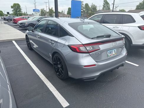 Used 2023 Honda Civic Sport image 6