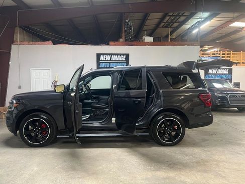 Used 2023 Ford Expedition Limited image 7