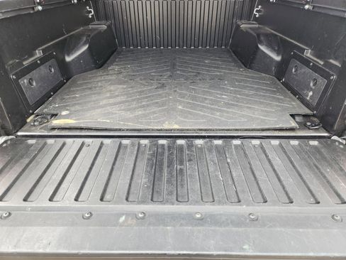 Used 2018 Toyota Tacoma SR5 image 36