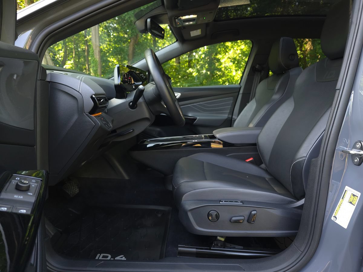 Used 2023 Volkswagen ID.4 S RWD image 11