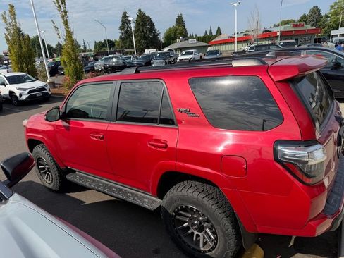 Used 2020 Toyota 4Runner TRD Off-Road Premium w/ Moonroof Package AWD/4WD image 3