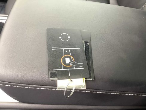 Used 2024 Tesla Model Y Performance image 20