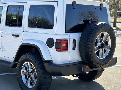Used 2021 Jeep Wrangler Unlimited Sahara image 7