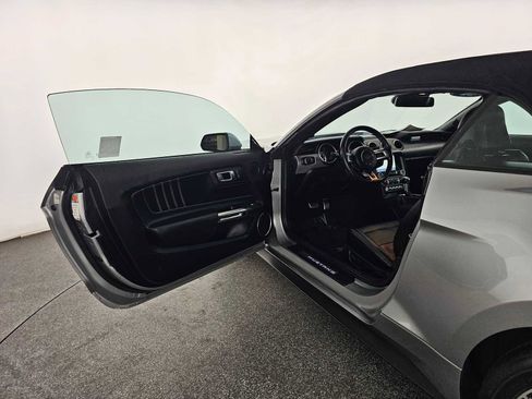 Used 2022 Ford Mustang Premium image 15