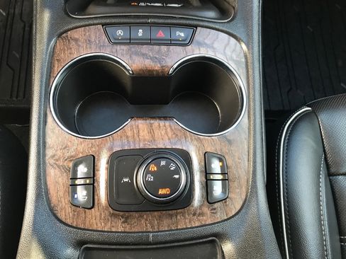 Certified 2023 GMC Acadia Denali w/ Denali Technology Package image 33