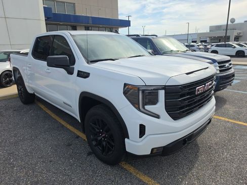 Used 2026 GMC Sierra 1500 Elevation RWD image 3