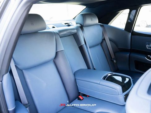 Used 2018 Rolls-Royce Ghost image 29