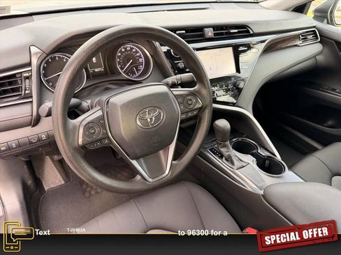 Used 2019 Toyota Camry LE image 11