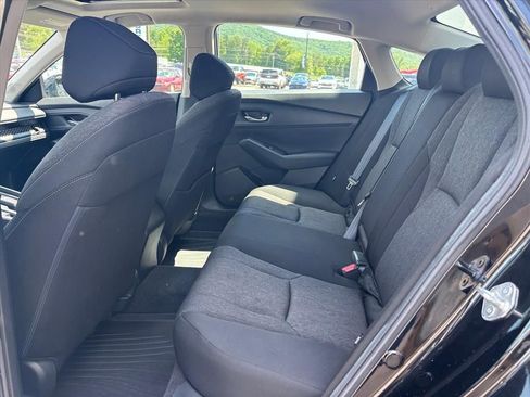 Used 2023 Honda Accord EX image 10