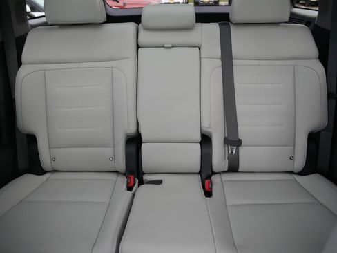 Used 2025 Hyundai Santa Fe Limited image 13