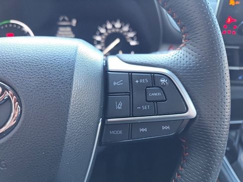 Used 2023 Toyota Sienna XSE image 22