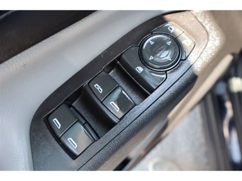 Used 2020 Chevrolet Equinox Premier FWD image 29