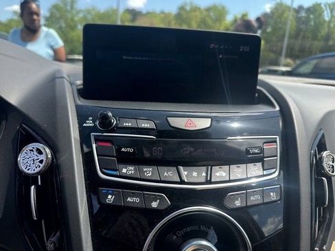 Used 2024 Acura RDX SH-AWD w/ Advance Package image 12