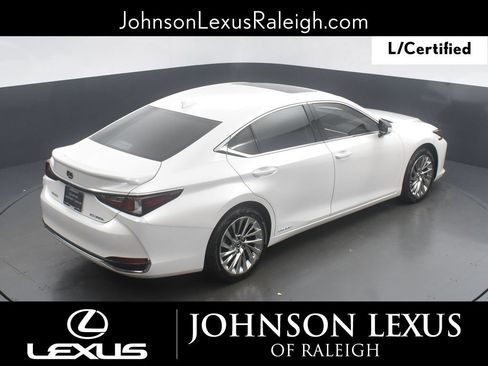 Used 2021 Lexus ES 300h Ultra Luxury w/ Accessory Package 2 FWD image 27