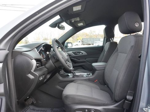 Used 2023 Chevrolet Traverse LT w/ LPO, Floor Liner Package image 33