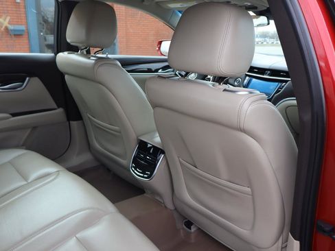 Used 2015 Cadillac XTS Premium image 30