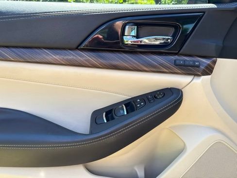 Used 2016 Nissan Maxima Platinum FWD image 44