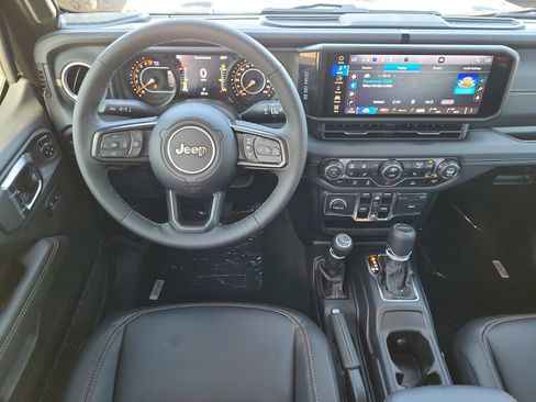 New 2025 Jeep Gladiator High Tide image 24