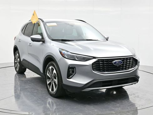 Certified 2023 Ford Escape Platinum image 3