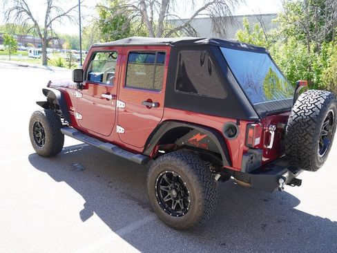 Used 2013 Jeep Wrangler Unlimited Sahara w/ Connectivity Group AWD/4WD image 11