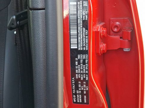 Used 2023 Jeep Renegade Latitude image 27