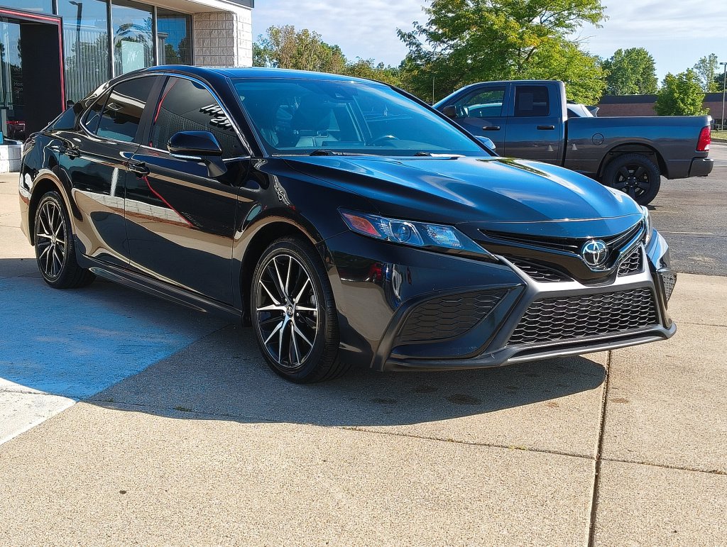 Used 2024 Toyota Camry SE FWD image 23