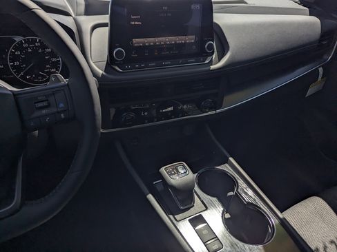 New 2026 Nissan Rogue SV image 10