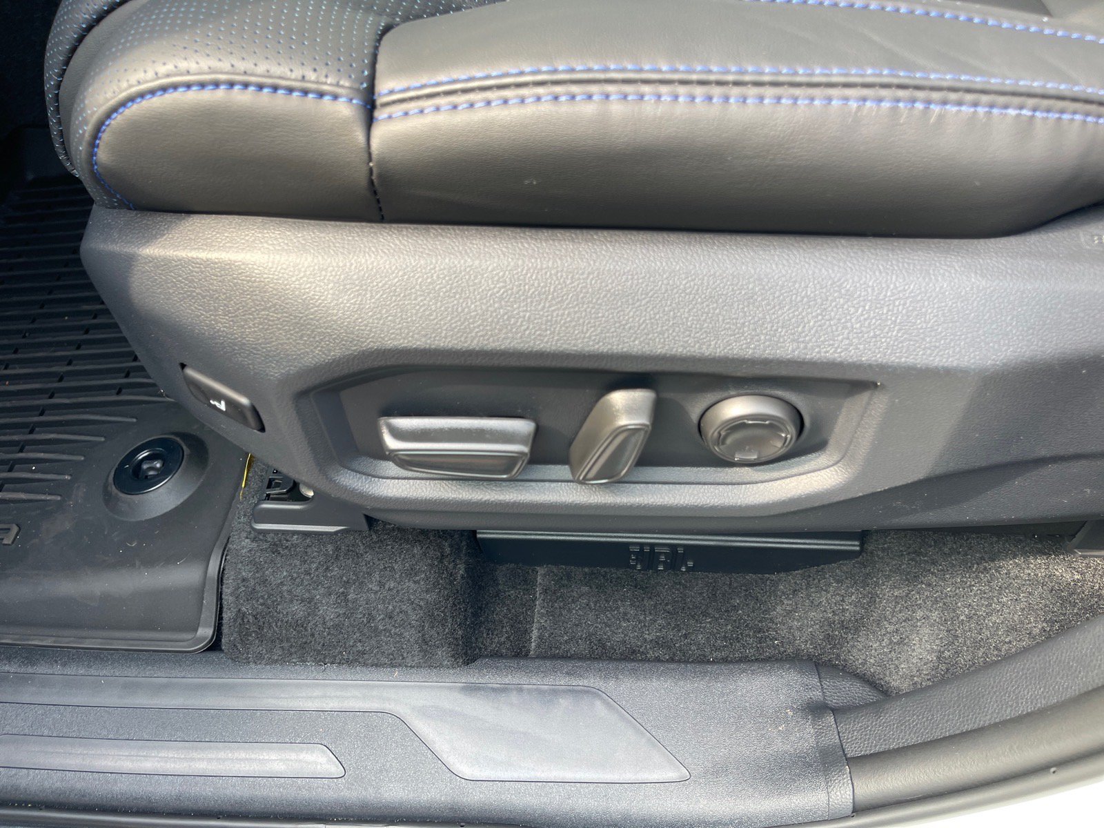 New 2026 Toyota Tundra Platinum AWD/4WD image 8