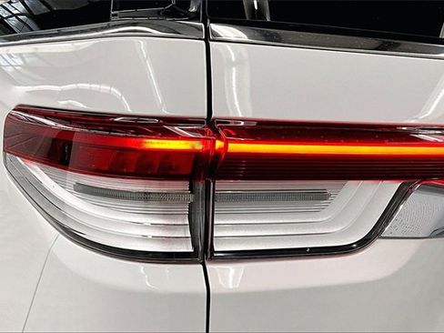 Used 2024 Lincoln Navigator Reserve image 35