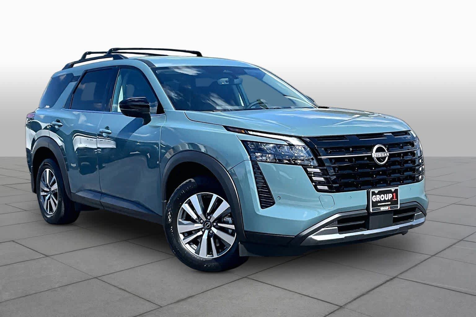 New 2026 Nissan Pathfinder SL FWD image 2