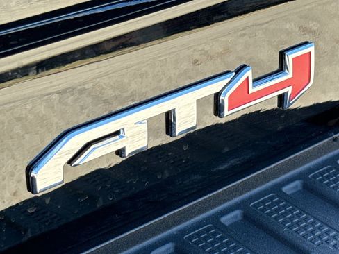 Used 2024 GMC Sierra 2500 AT4 w/ AT4 Premium Plus Package image 10
