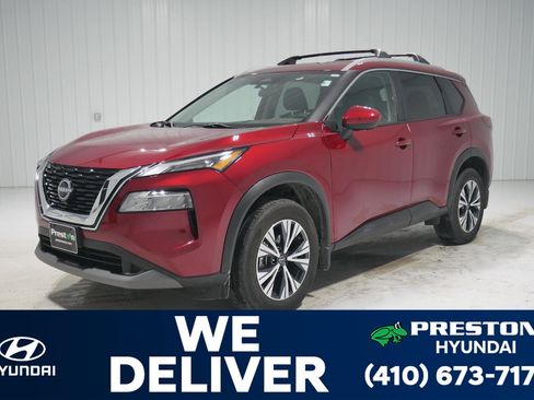 Used 2023 Nissan Rogue SV image 1