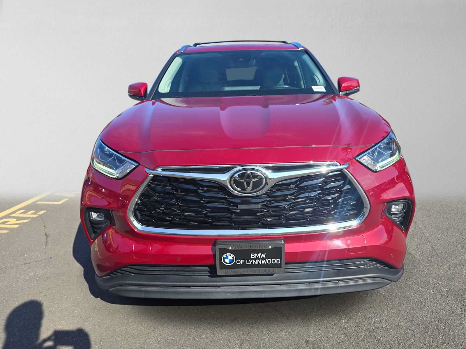 Used 2023 Toyota Highlander Limited AWD/4WD image 8