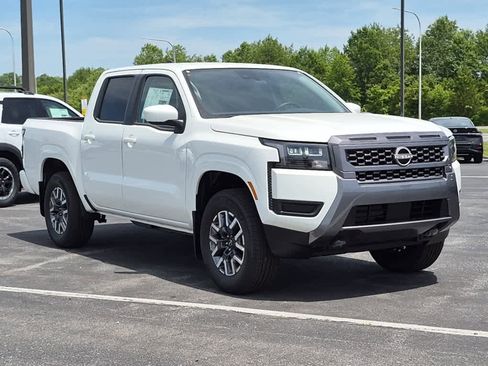 New 2026 Nissan Frontier SV AWD/4WD image 2