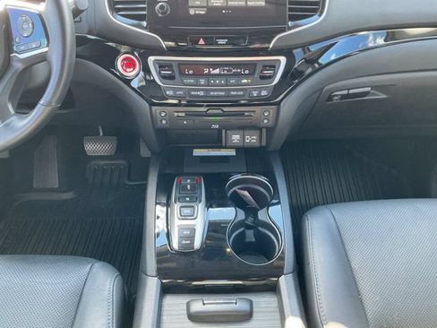 Used 2021 Honda Pilot Elite image 12