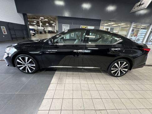 Certified 2019 Nissan Altima 2.5 Platinum AWD/4WD image 36