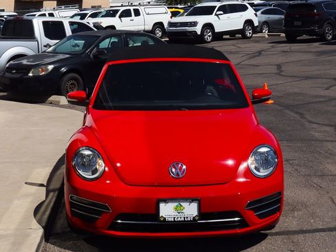 Used 2018 Volkswagen Beetle 2.0T SE image 15