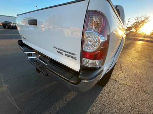 Used 2009 Toyota Tacoma PreRunner image 12